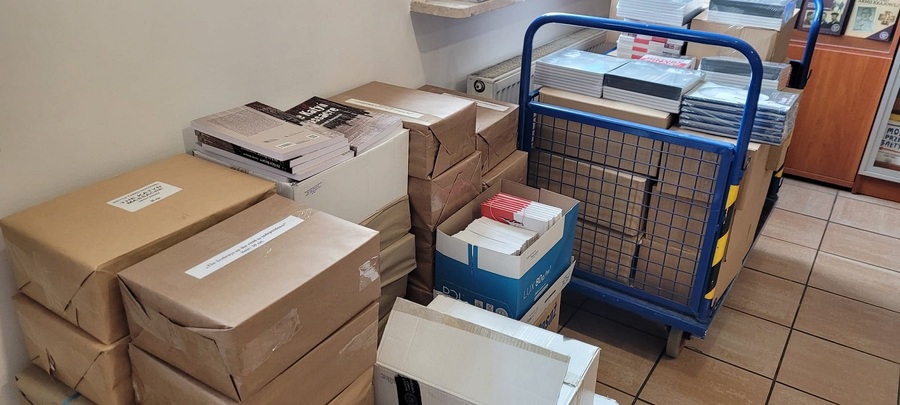 Publikacje IPN przekazane dla żołnierzy armii amerykańskiej stacjonującej na Podkarpaciu. Fot. K. Gajda- Bator IPN O/Rzeszów