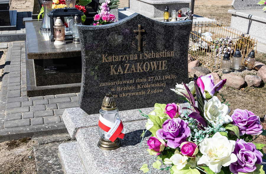 Grób Rodziny Kazaków w Brzózie Królewskiej. Fot. Igor Witowicz IPN O/Rzeszów.