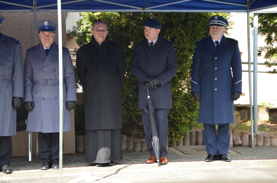 W hołdzie poległym policjantom - uroczystości przed KWP w Rzeszowie, 11 kwietnia 2022, Fot. K. Gajda-Bator IPN O/Rzeszów