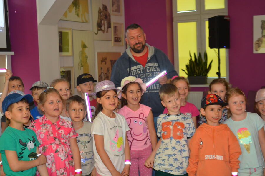 Miś Wojtek – przyjaciel i bohater, zajęcia edukacyjne dla dzieci i młodzieży – Dębica, 16 maja 2022. Fot. Monika Rojek-Kałek