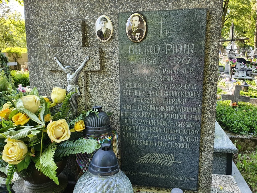 Grobowiec st. sierż. Bojko Piotra w Łańcucie.