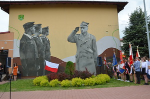 Odsłonięcie muralu generała Władysława Sikorskiego – Tuszów Narodowy, 20 maja 2022. Fot. K. Gajda-Bator IPN O/Rzeszów
