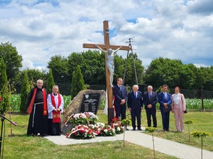 Odsłonięcie obelisku upamiętniającego więźniów obozów koncentracyjnych z Wacławic i Trójczyc, 14 czerwca 2022. Fot. Maria Rejman IPN O/Rzeszów