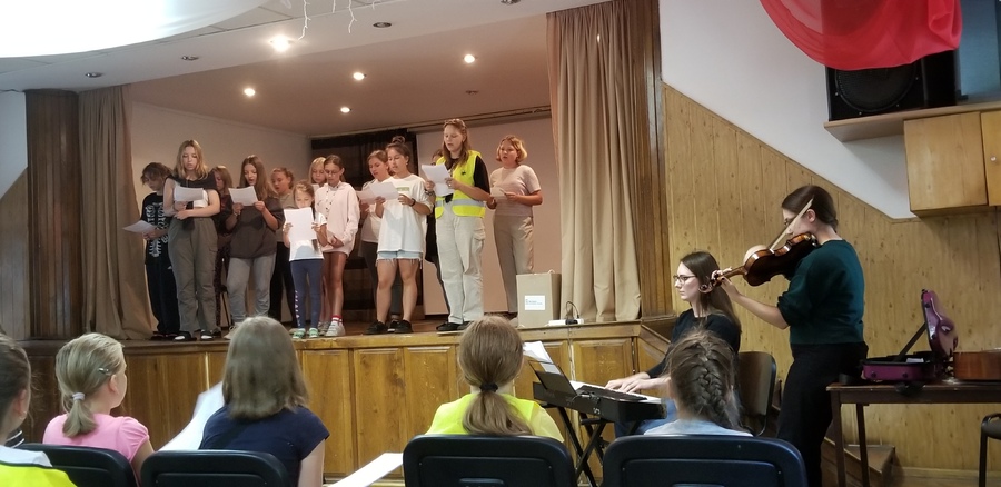 „Z pieśnią przez wieki – historia polskiego hymnu w związku z 200 rocznicą śmierci Józefa Wybickiego” na obozie w Myczkowcach, 23 sierpnia 2022. Fot. Zenon Fajger (IPN)