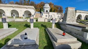 Spacer historyczny po Cmentarzu Orląt Lwowskich – Lwów, 1 listopada 2022. Fot. Jacek Magdoń IPN O/Rzeszów