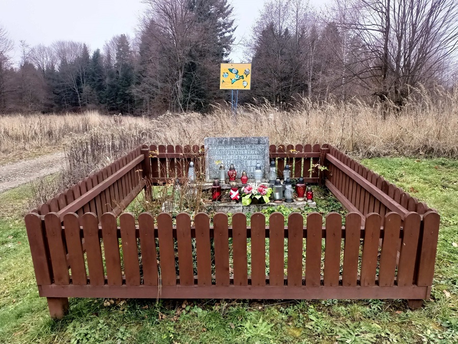 Miejsce, w którym zamordowani zostali bracia Decowie - leśniczówka w Hadlach Szklarskich, obecnie Grzegorzówki. Fot. Marcin Bukała IPN Rzeszów.