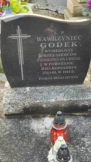Dr Piotr Szopa zapalił znicze na grobie Wawrzyńca Godka - Powstańca Wielkopolskiego – Żyznów, 27 grudnia 2022