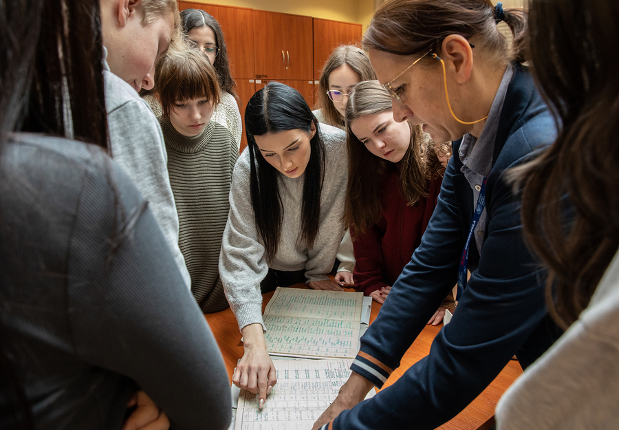 Lekcja archiwalna z udziałem uczniów Liceum Ogólnokształcącego im. Stefana Czarnieckiego w Nisku – Rzeszów, 17 lutego 2023. Fot. Igor Witowicz (IPN)