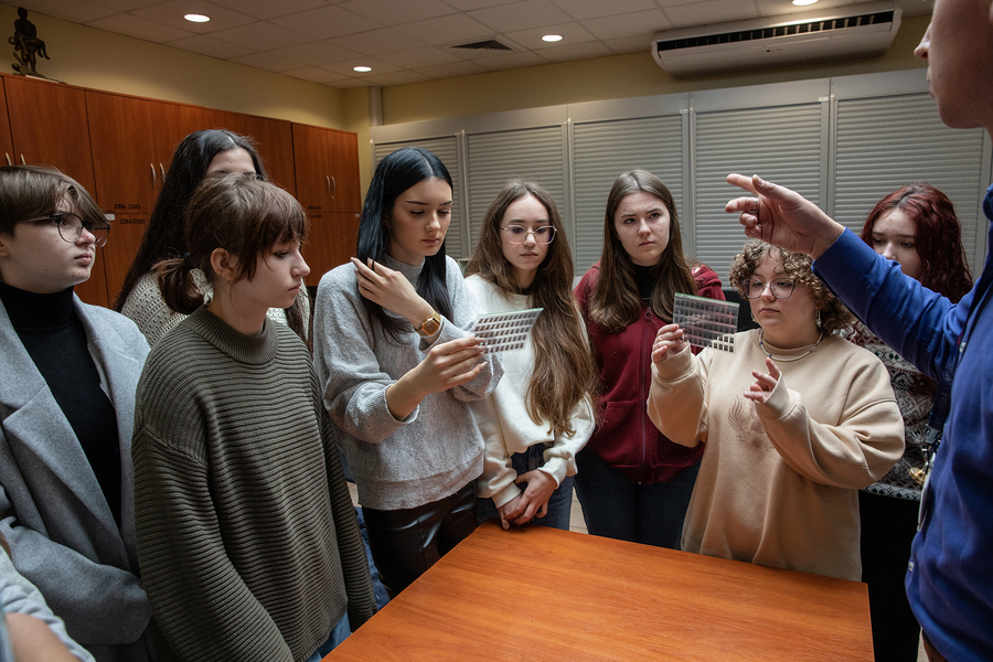 Lekcja archiwalna z udziałem uczniów Liceum Ogólnokształcącego im. Stefana Czarnieckiego w Nisku – Rzeszów, 17 lutego 2023. Fot. Igor Witowicz (IPN)