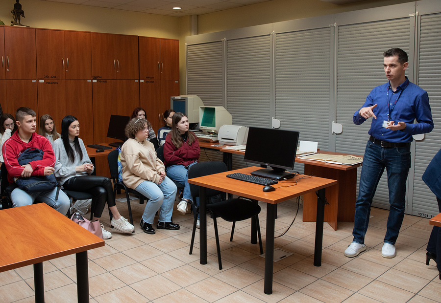 Lekcja archiwalna z udziałem uczniów Liceum Ogólnokształcącego im. Stefana Czarnieckiego w Nisku – Rzeszów, 17 lutego 2023. Fot. Igor Witowicz (IPN)