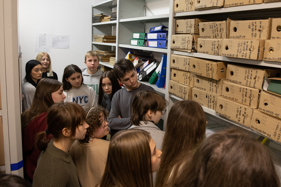 Lekcja archiwalna z udziałem uczniów Liceum Ogólnokształcącego im. Stefana Czarnieckiego w Nisku – Rzeszów, 17 lutego 2023. Fot. Igor Witowicz (IPN)