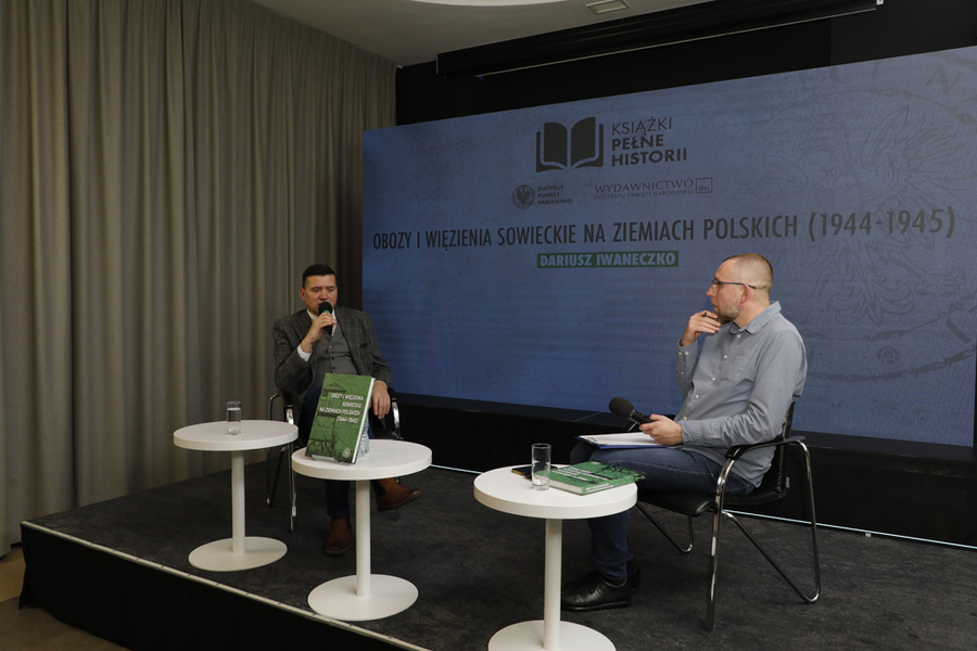 Spotkanie z cyklu „Książki pełne historii" odbyło się w Centralnym Przystanku Historia – Warszawa, 22 lutego 2023. Fot. Piotr Życiński (IPN)