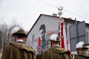 Uroczystość poświęcenia i odsłonięcia muralu upamiętniającego por. Franciszka Majewskiego – Tarnawka, 5 marca 2023. Fot. Marcin Bukała (IPN)