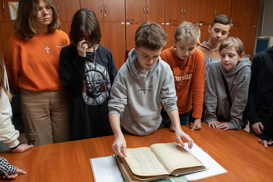 Lekcja archiwalna dla uczniów Szkoły Podstawowej Nr 11 im. generała Stanisława Maczka w Rzeszowie– Rzeszów, 21 kwietnia 2023. Fot. Igor Witowicz (IPN)