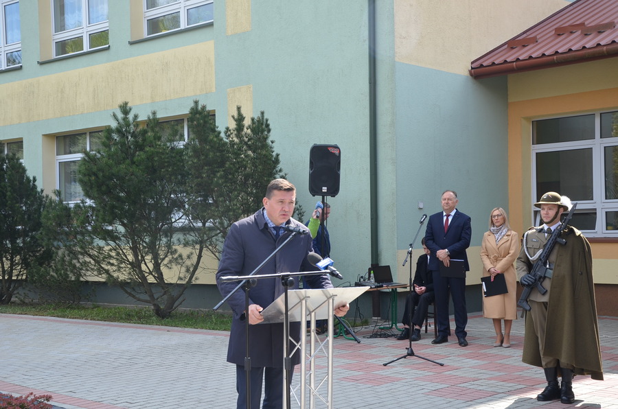 Uroczyste odsłonięcie tablicy poświęconej pamięci kpt. dypl. art. Henryka Wilka – Lubenia, 28 kwietnia 2023. Fot. Katarzyna Gajda-Bator (IPN)