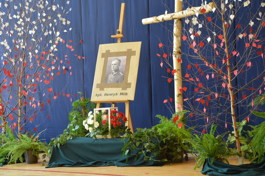 Uroczyste odsłonięcie tablicy poświęconej pamięci kpt. dypl. art. Henryka Wilka – Lubenia, 28 kwietnia 2023. Fot. Katarzyna Gajda-Bator (IPN)