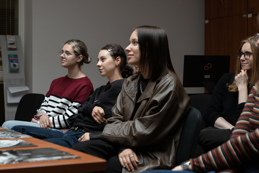 Lekcja archiwalna dla studentów I roku Kultoroznawstwa Uniwersytetu Rzeszowskiego – Rzeszów, 15 czerwca 2023. Fot. Marcin Zarębski (IPN)