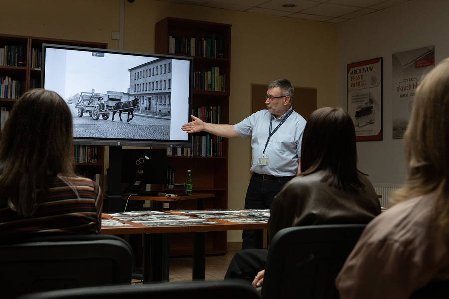 Lekcja archiwalna dla studentów I roku Kultoroznawstwa Uniwersytetu Rzeszowskiego – Rzeszów, 15 czerwca 2023. Fot. Marcin Zarębski (IPN)