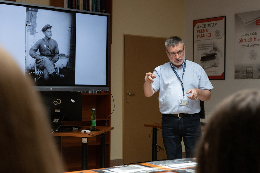 Lekcja archiwalna dla studentów I roku Kultoroznawstwa Uniwersytetu Rzeszowskiego – Rzeszów, 15 czerwca 2023. Fot. Marcin Zarębski (IPN)