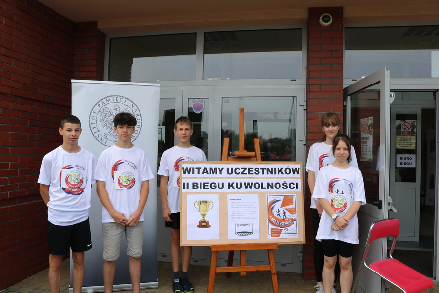 Pobiegli „Ku wolności” – Pilzno, 17 czerwca 2023. Fot. Rzemieślnicza Branżowa Szkoła I Stopnia im. bł. Karoliny Kózkówny w Pilźnie