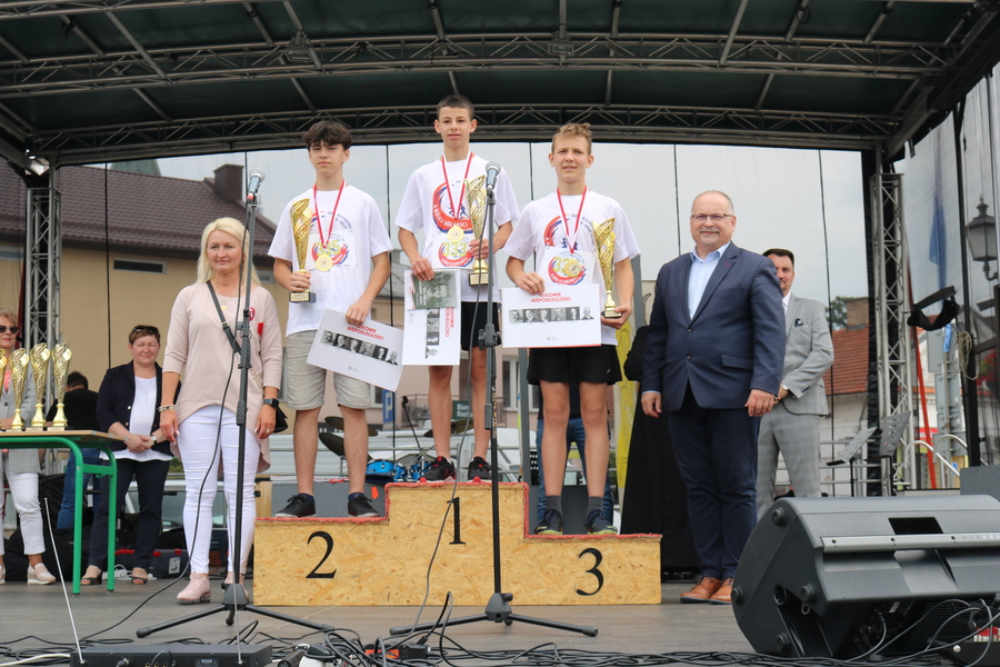 Pobiegli „Ku wolności” – Pilzno, 17 czerwca 2023. Fot. Rzemieślnicza Branżowa Szkoła I Stopnia im. bł. Karoliny Kózkówny w Pilźnie