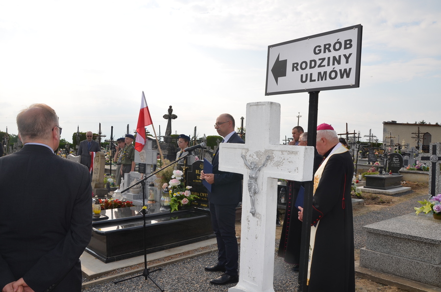 Przekazanie opieki nad byłym grobem wojennym Rodziny Ulmów – Markowa, 1 lipca 2023. Fot. Katarzyna Gajda-Bator (IPN)