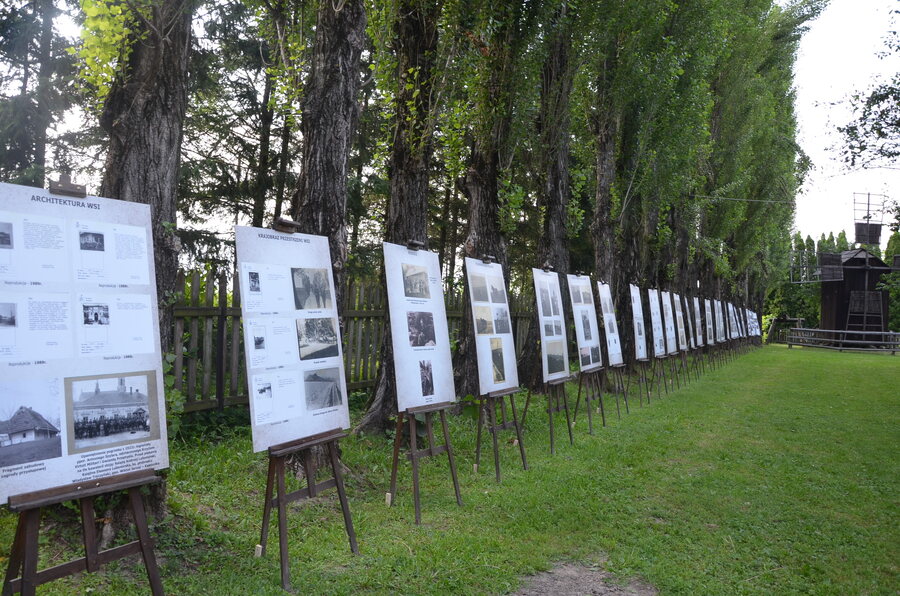 Wystawa poświęcona Rodzinie Ulmów prezentowana w Zagrodzie Muzeum w Markowej. Fot. Katarzyna Gajda-Bator (IPN)