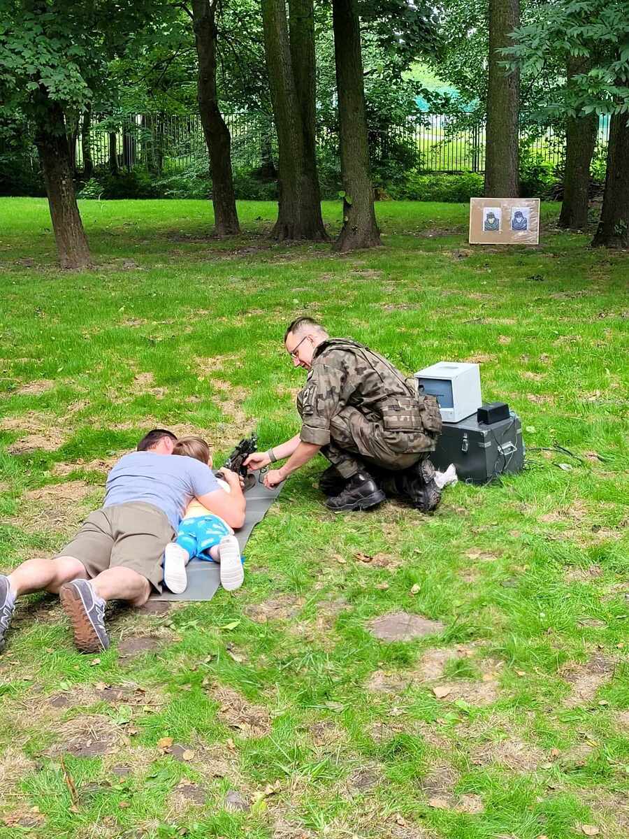 Stoisko edukacyjne IPN podczas święta 24. Pułku Ułanów im. H.W.K. Stanisława Żółkiewskiego – Kraśnik, 2 lipca 2023. Fot. Stanisław Stopyra (IPN)