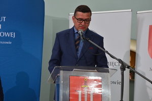 Dr hab. Dariusz Iwaneczko, dyrektor IPN w Rzeszowie podczas konferencji naukowej w 80. rocznicę Zbrodni Wołyńskiej – Cieszanów, 7 lipca 2023. Fot. Katarzyna Gajda-Bator (IPN)