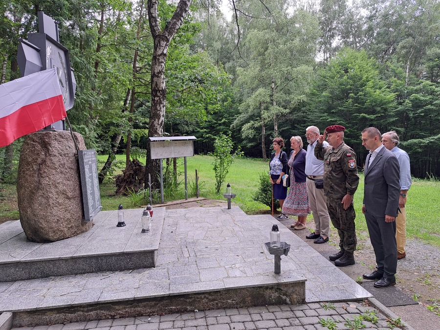 Śladami dziadka - prof. Henryka Dembińskiego „Juliusza” i ojca - prof. Ludwika Dembińskiego wędrował prof. Paweł H. Dembiński z rodziną. Fot. Natalia Chodór
