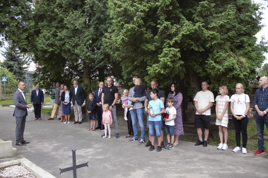 Śladami dziadka - prof. Henryka Dembińskiego „Juliusza” i ojca - prof. Ludwika Dembińskiego wędrował prof. Paweł H. Dembiński z rodziną. Fot. Natalia Chodór