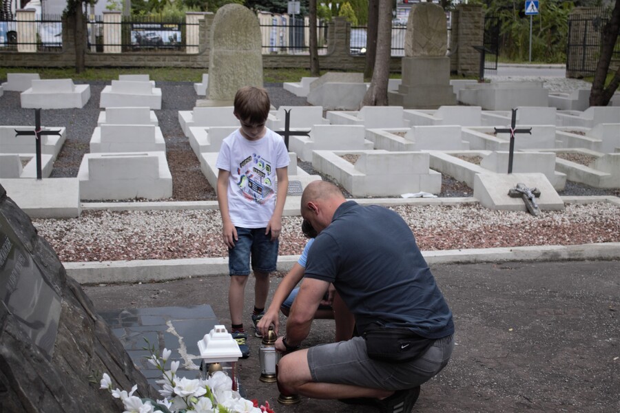 Śladami dziadka - prof. Henryka Dembińskiego „Juliusza” i ojca - prof. Ludwika Dembińskiego wędrował prof. Paweł H. Dembiński z rodziną. Fot. Natalia Chodór