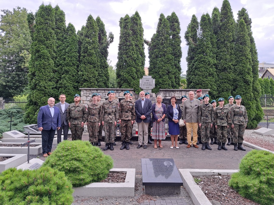 Śladami dziadka - prof. Henryka Dembińskiego „Juliusza” i ojca - prof. Ludwika Dembińskiego wędrował prof. Paweł H. Dembiński z rodziną. Fot. Natalia Chodór