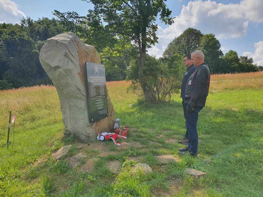 „Edukacyjny Rajd Motocyklowy – odcinek specjalny Katyń 80. rocznica ujawnienia” – Borownica, 6 sierpnia 2023. Fot. Małgorzata Waksmundzka- Szarek