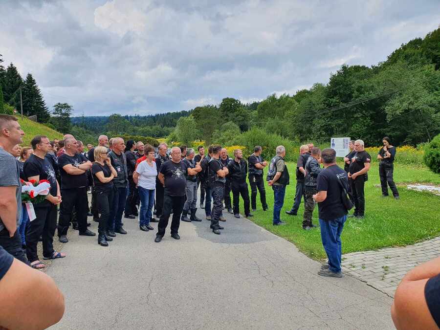 „Edukacyjny Rajd Motocyklowy – odcinek specjalny Katyń 80. rocznica ujawnienia” – Borownica, 6 sierpnia 2023. Fot. Małgorzata Waksmundzka- Szarek
