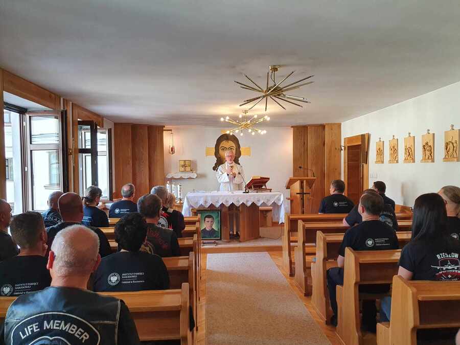 „Edukacyjny Rajd Motocyklowy – odcinek specjalny Katyń 80. rocznica ujawnienia” – Kalwaria Pacławska, 6 sierpnia 2023. Fot. Małgorzata Waksmundzka- Szarek