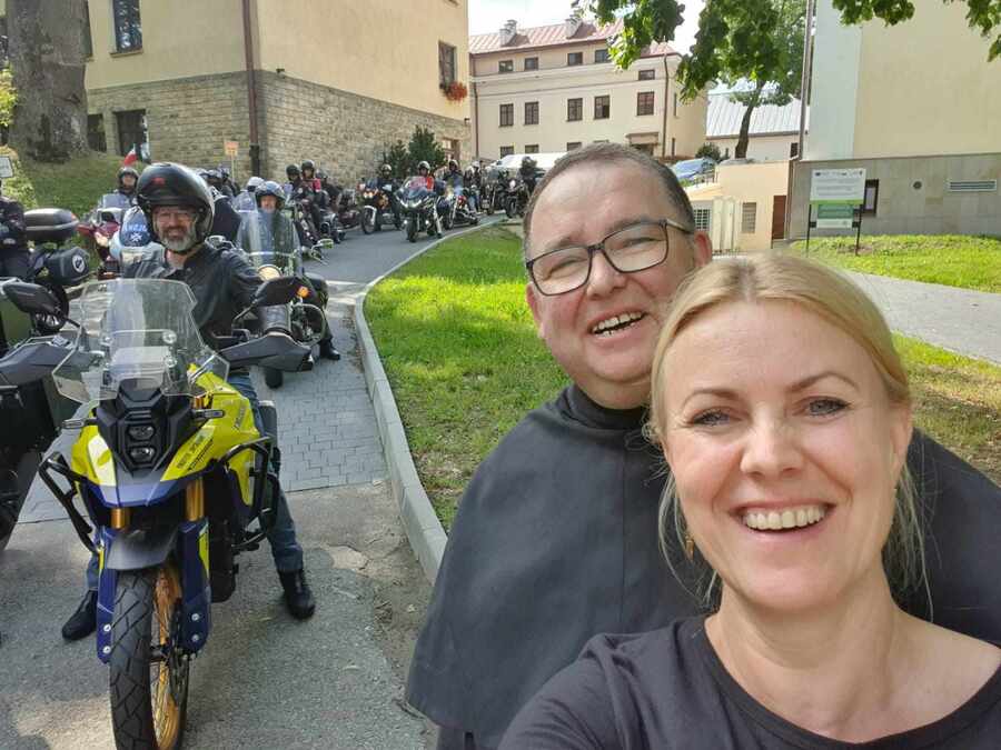 „Edukacyjny Rajd Motocyklowy – odcinek specjalny Katyń 80. rocznica ujawnienia” – Kalwaria Pacławska, 6 sierpnia 2023. Fot. Małgorzata Waksmundzka- Szarek