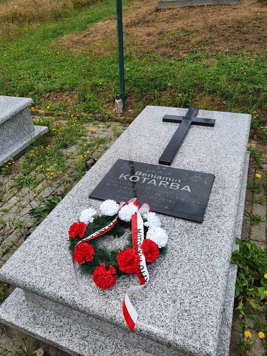 „Edukacyjny Rajd Motocyklowy – odcinek specjalny Katyń 80. rocznica ujawnienia” – Borownica, 6 sierpnia 2023. Fot. Małgorzata Waksmundzka- Szarek