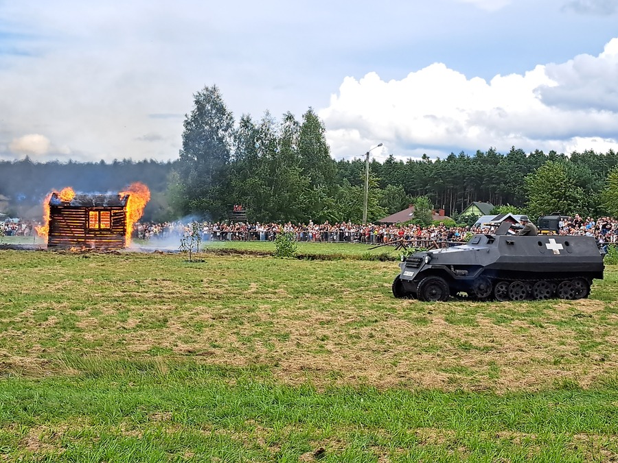 Piknik militarny i wystawa IPN „Polskie Państwo Podziemne na Rzeszowszczyźnie 1939-1944/45” – Blizna, 6 sierpnia 2023. Fot. Mateusz Surman