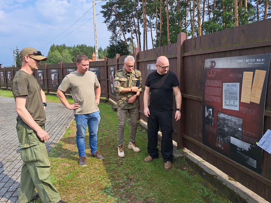 Piknik militarny i wystawa IPN „Polskie Państwo Podziemne na Rzeszowszczyźnie 1939-1944/45” – Blizna, 6 sierpnia 2023. Fot. Mateusz Surman