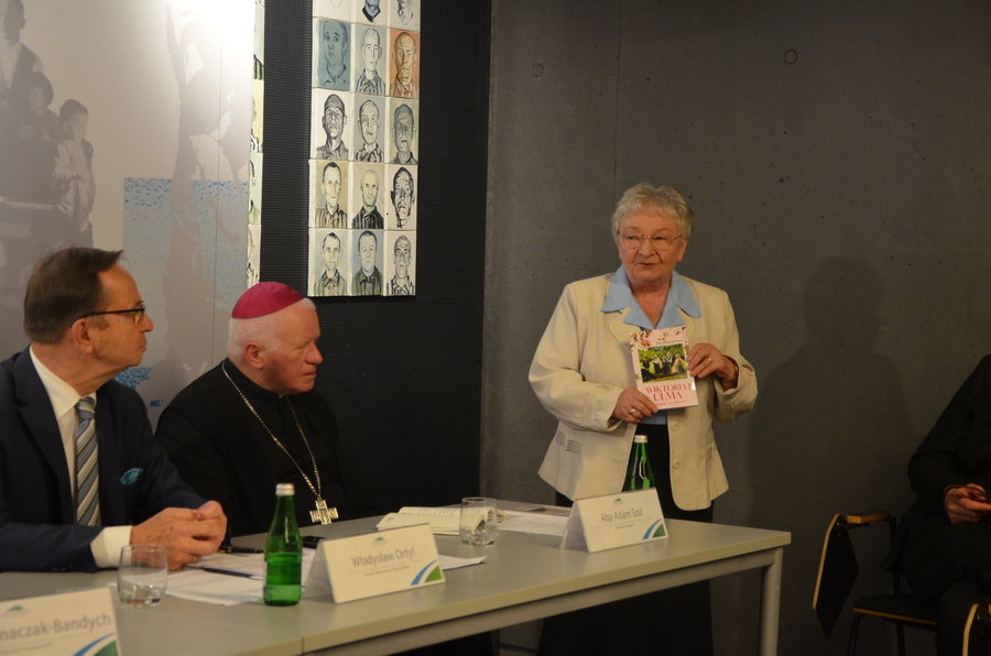 Spotkanie Komitetu ds. Obchodów Towarzyszących Beatyfikacji Rodziny Ulmów z organizatorami uroczystości beatyfikacyjnej oraz dziennikarzami redakcji krajowych – Markowa, 10 sierpnia 2023. Fot. Katarzyna Gajda-Bator (IPN)