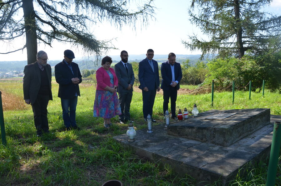 Odsłonięcie tablicy upamiętniającej 81. rocznicę Akcji Reinhardt – Jasienica Rosielna, 11 sierpnia 2023. Fot. Katarzyna Gajda-Bator (IPN)