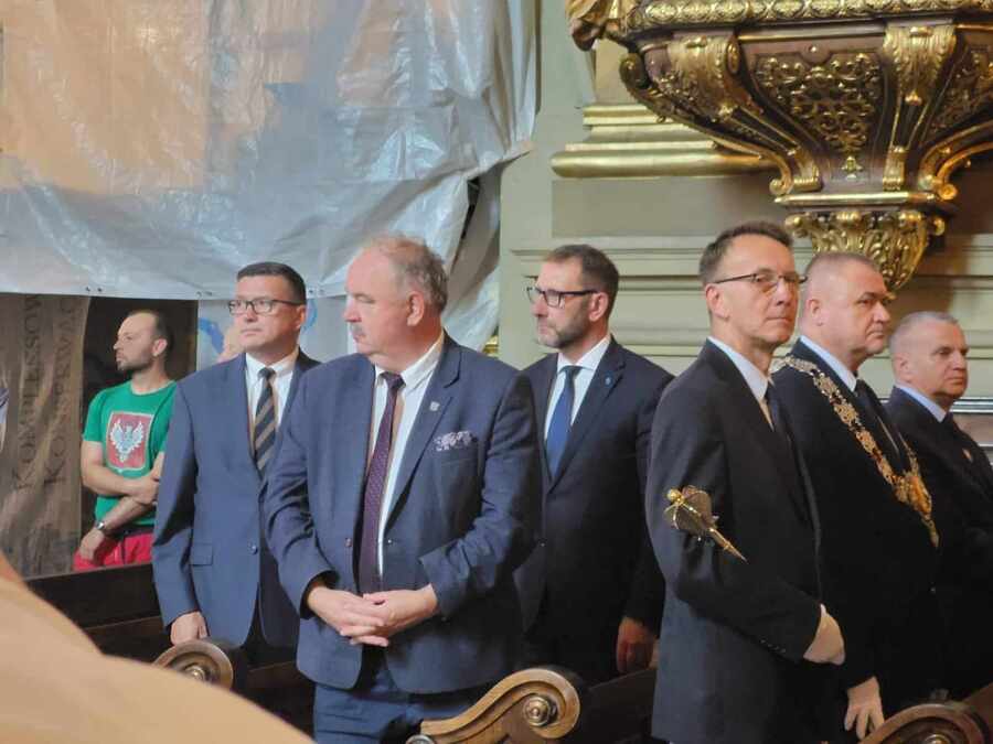 Uroczyste odsłonięcie tablicy pamięci Franciszka Głowacza, Kazimierza Cieszyńskiego, Zbigniewa Kuchcińskiego – Przemyśl, 13 sierpnia 2023. Fot. Maria Rejman (IPN)