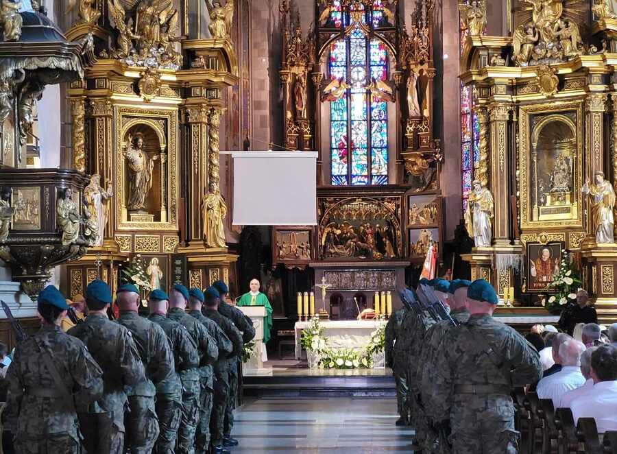 Uroczyste odsłonięcie tablicy pamięci Franciszka Głowacza, Kazimierza Cieszyńskiego, Zbigniewa Kuchcińskiego – Przemyśl, 13 sierpnia 2023. Fot. Maria Rejman (IPN)