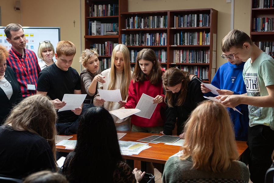 Zajęcia archiwalne i edukacyjne uczniów LO w Kołaczycach w IPN – Rzeszów, 22 września 2023. Fot. Igor Witowicz (IPN)