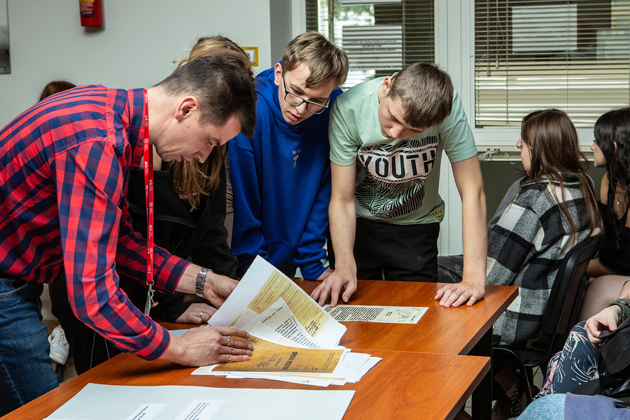 Zajęcia archiwalne i edukacyjne uczniów LO w Kołaczycach w IPN – Rzeszów, 22 września 2023. Fot. Igor Witowicz (IPN)