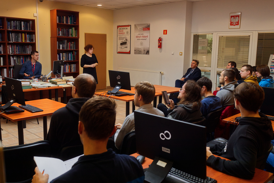 Lekcja archiwalna dla studentów Instytutu Historii Uniwersytetu Rzeszowskiego – Rzeszów, 20 października 2023. Fot. Marcin Zarębski (IPN)