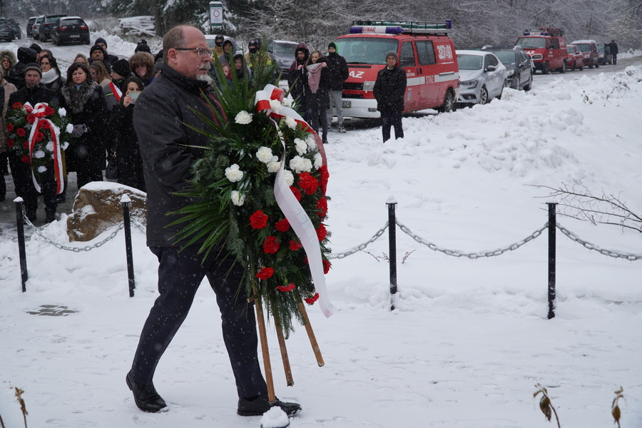 Uroczystość odsłonięcia obelisku upamiętniającego braci Deców – Grzegorzówka, 3 grudnia 2023 (fot. M. Bukała)