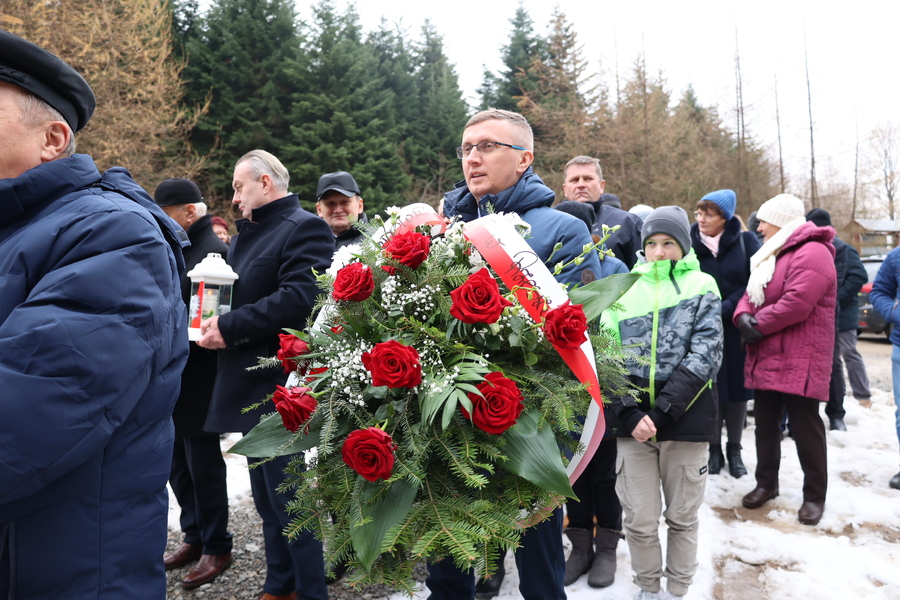 Obchody 50. rocznicy śmierci ppłk. Józefa Maciołka i odsłonięcie pomnika upamiętniającego żołnierzy AK – Futoma, 17 grudnia 2023. Fot. Katarzyna Gada-Bator (IPN)