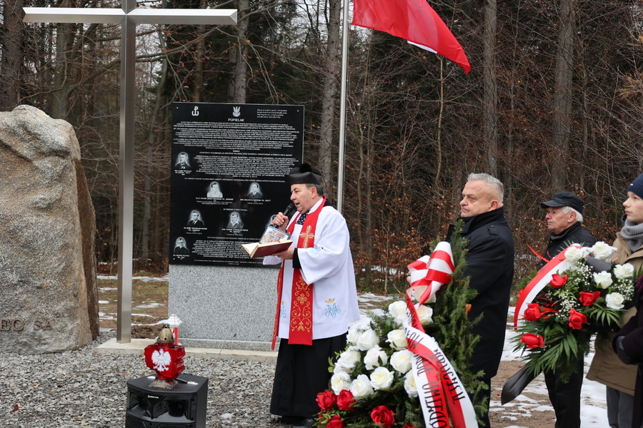 Obchody 50. rocznicy śmierci ppłk. Józefa Maciołka i odsłonięcie pomnika upamiętniającego żołnierzy AK – Futoma, 17 grudnia 2023. Fot. Katarzyna Gada-Bator (IPN)